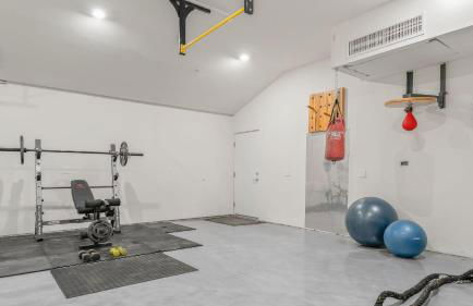 Luxe 8000 sqft w 2 Pools Sauna Putting Green Game Room Alta Vista Estate - Foto 22