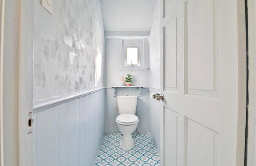 Beautifully Designed Flat with Full Amenities - Photo 46