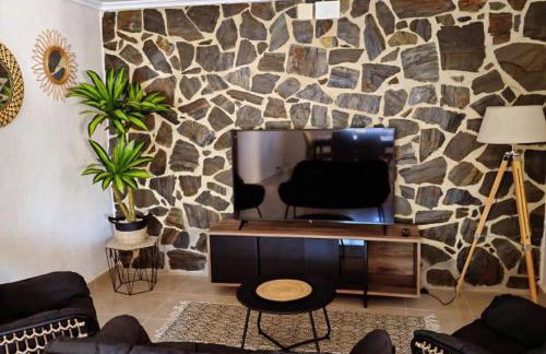 Chalet con piscina, barbacoa y jacuzzi en Valencia - Photo 59