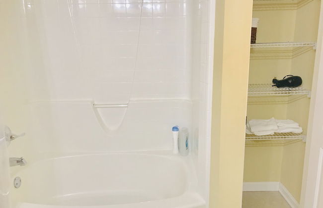 Spacious 3 BR Ranch House W Patio Yard in a Quiet Suburb - Foto 38