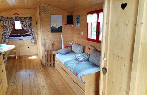 Roulotte atypique calme au milieu de la verdure - Foto 12