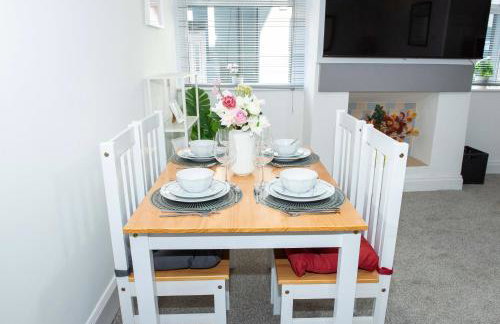 Large 1 Bed Apartment In Southsea Portsmouth - Sleeps 4 & Free Parking - Foto 11