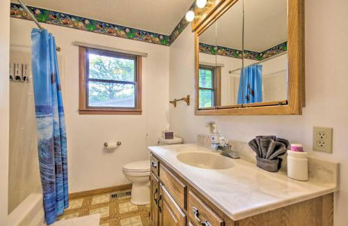 Private Boat Dock Lakefront Eldon Home! - Foto 14