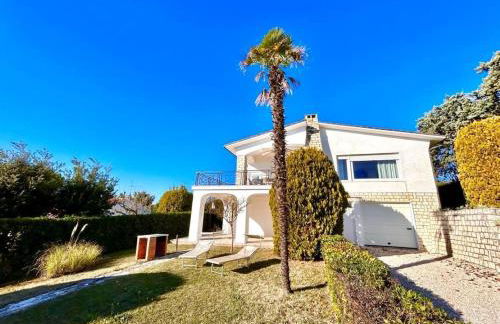 Villa Edith - stupenda villa con terrazzo vista mare e spiaggia inclusa - Foto 1