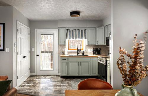 Shenandoah dog friendly cabin - river access, BBQ, outdoor dining and lounging, fire pit, AWD or 4WD encouraged - Foto 24