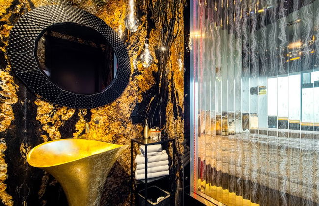 Apartments in Sky Tower with Bathtub near the window - Photo 7