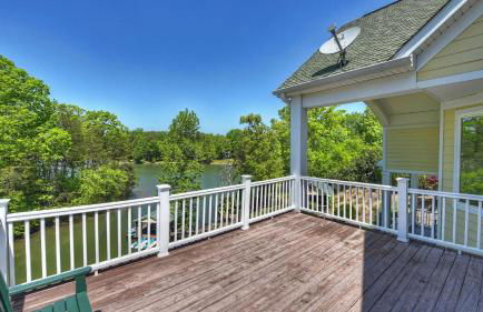 Lakefront 6bdr, Priv Dock, Game Room, Firepit Jake's Lake House by Avantstay - Foto 76