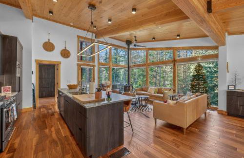 Black Diamond Chalet! Quiet, Private Mountain Luxury- Near Tamarack Resort- Lake Cascade - Foto 6