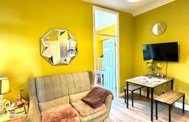 Cosy Apartment in Edinburgh city centre , 2 bedroom1 Bathroom - Photo 9