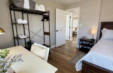 The Country Club Cottage NEW! Space Coast Entire Home! Plenty of Parking! - Foto 7