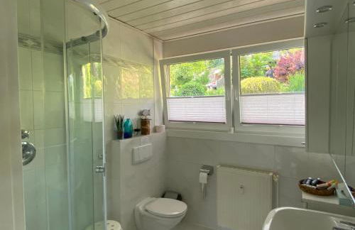 "An der alten Mühle 1" Große Fewo 110 qm, zentral gelegen, zwei Schlafzimmer, Südbalkon, Gartenterrasse & Wallbox - Foto 20