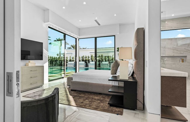 Exclusive Indio Villa Pool, Hot Tub, Putting Green Sleeps 18 Bravo #6 - Foto 28