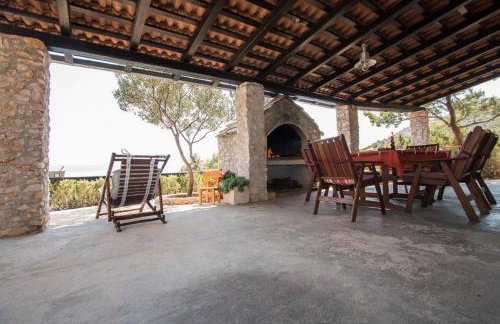 Secluded fisherman's cottage Cove Spiljice, Brac - 17031 - Photo 18