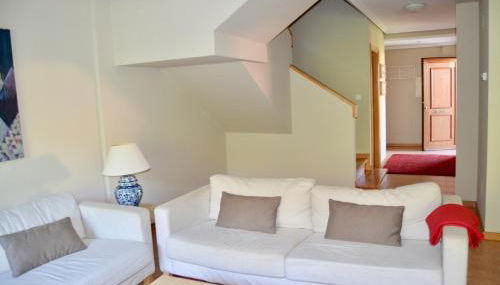 Precioso adosado en Urbanización con campo de golf - Foto 3