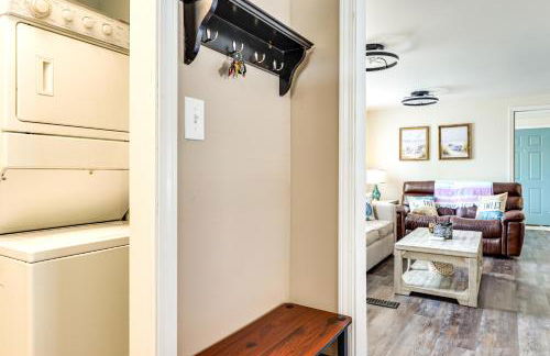 Resort Dock and Boat Ramp Home with Wolf Bay Access - Foto 12