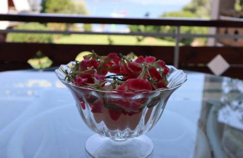 By the sea - Photo 2