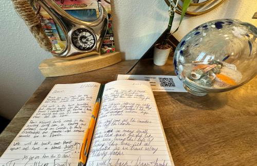 South Florida Spacious Oasis 4BR Retreat with 2 King Beds, Amazing Pool, near Beaches - Photo 23