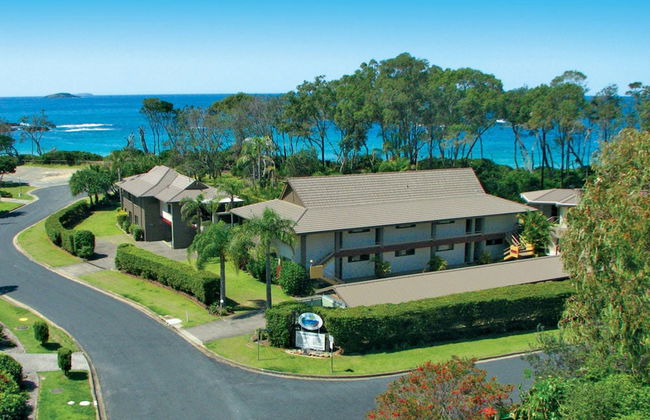 Smugglers on the Beach - Foto 1