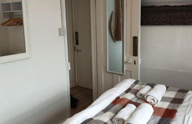 The Studio Apartment - Photo 9