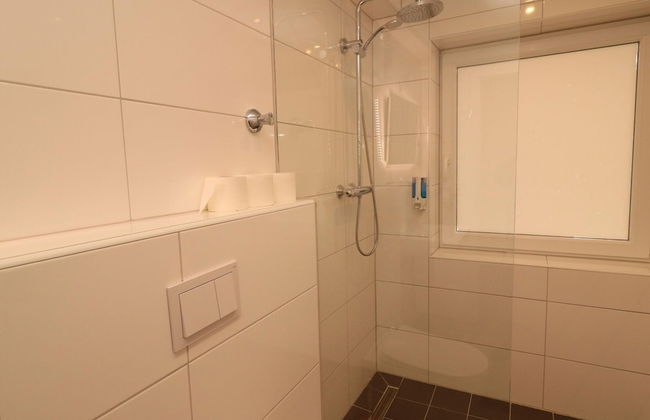 Stylish Holiday Apartment - Photo 21