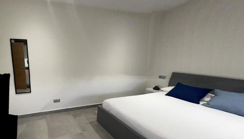 APARTAMENTOS EL ROJU - Foto 3