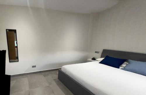 APARTAMENTOS EL ROJU - Foto 3