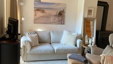 Reetdachhaus in Seenähe, Ruhige Lage, Kamin & Terrasse - Foto 4