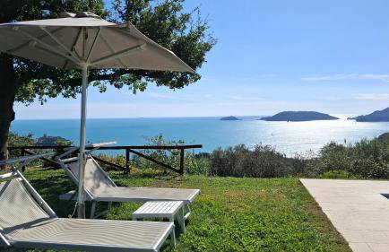 "The Ulivi" inside Le Agavi Private Park, shared Pool and Tennis 200m far, Sea View Apartment 2 AC BDR, 2BTH, parking next home and private garage in Lerici! Cooking Lesson and Wine Tasting - Foto 43