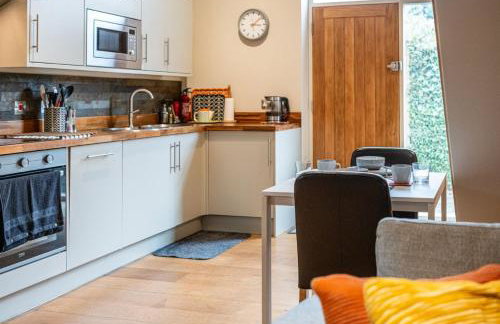 The Coach House - Cosy Retreat in Warwickshire! - Photo 87