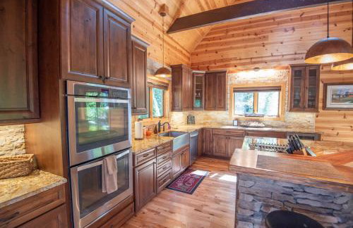 Our Place to Paws 4 Bd Lux Blue Ridge Mnt Cabin - Photo 16