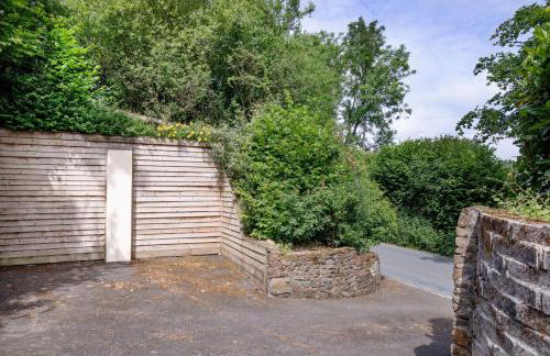 The Small Barn - Photo 32