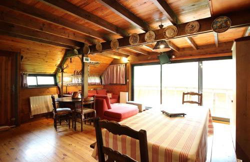 Chalet au Mont-Dore, 3 chambres, terrasse et parking, 8 couchages - FR-1-415-208 - Foto 2