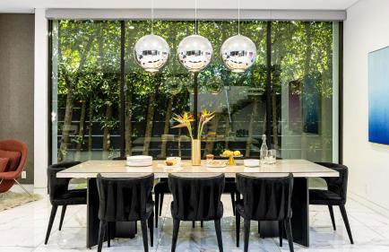 Private LA Retreat w Pool Hot Tub Fire Pit Near Melrose Ave The Martel House by AvantStay - Foto 12