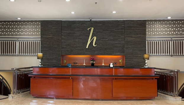 Horison Ultima Suite & Residence Rasuna Jakarta - Foto 3, Reception