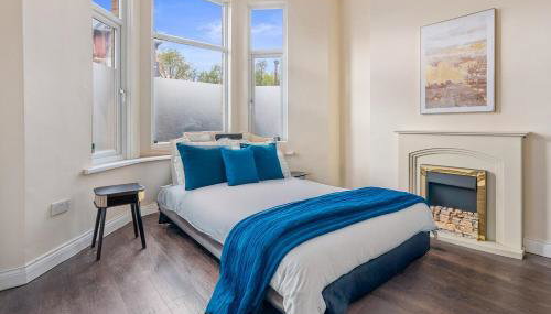 The Royal Stay at Queens Hill Sleeps 10 - Foto 1