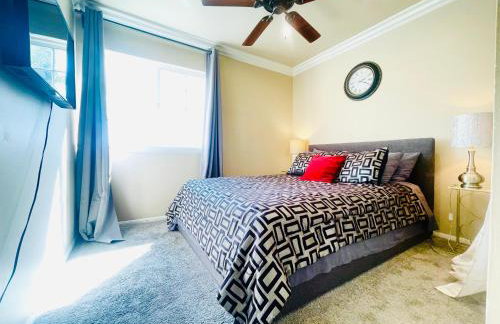 GREAT FOR BUSINESS & FAMILY TRIPS 3BD 2BA close to DESNEYLAND, FREE PARKING - Photo 6