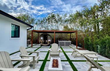 Velvet Bloom - Bubbling Spa Retreat with Sauna & Jacuzzi - Foto 1