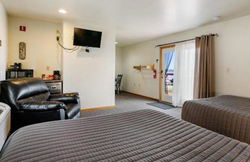 Fife Lake Lodge - Double Queen Room with Lake Access - Foto 18