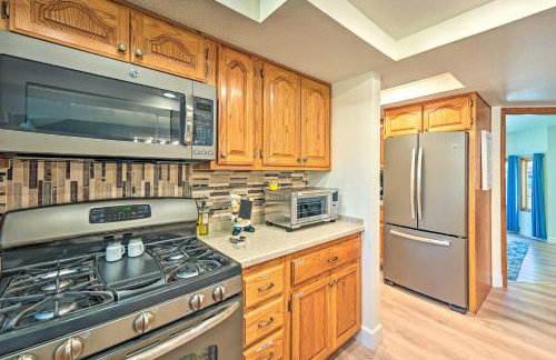 Spacious Flagstaff Home with Hot Tub and Grill! - Foto 10