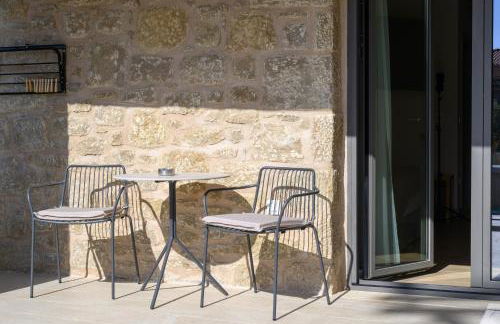 Kannas Mani Luxury Suites -Adults Friendly 14 Plus - Photo 120