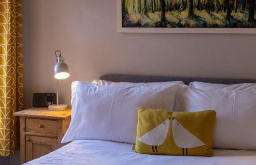 Vibrant 2 Bed, 2 Bath Home, Just Minutes to Town! - Foto 68