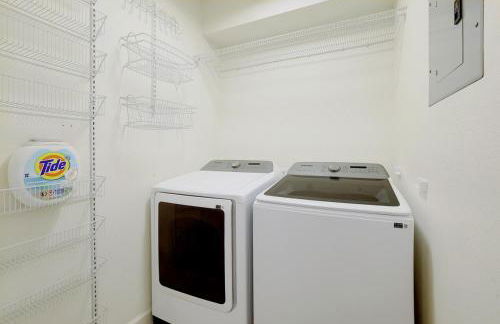 Modern Retreat Near Domain with Game Room and Gym - Foto 42