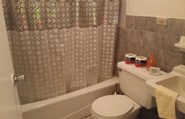 Star Self-Serviced Apartment Rentals - Photo 9