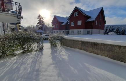 Wohlfühl-Ferienwohnung mit Tiefgarage im Grünen - Photo 2