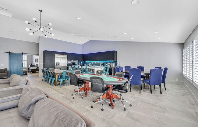 Villa - 8 Bedrms 5 Bths 15 Beds - Foto 20