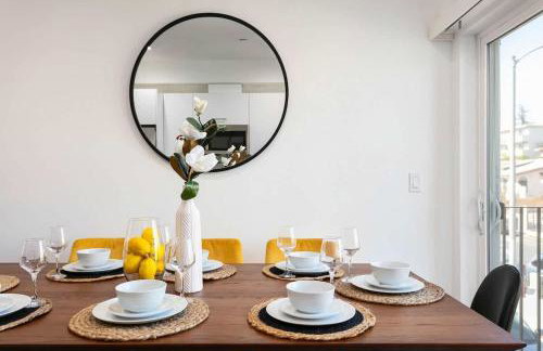 Spacious 4BR Townhouse with Free Parking Near DTLA - Foto 9