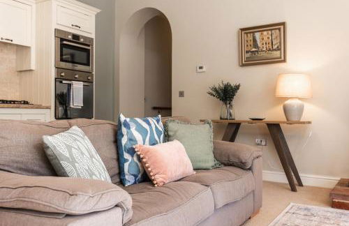 Stylish Coach House Retreat - Foto 32