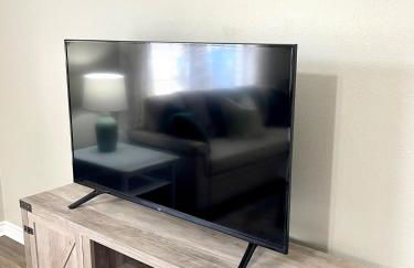 Peaceful Haven 2BR 1BA in Quiet Neighborhood - Foto 26