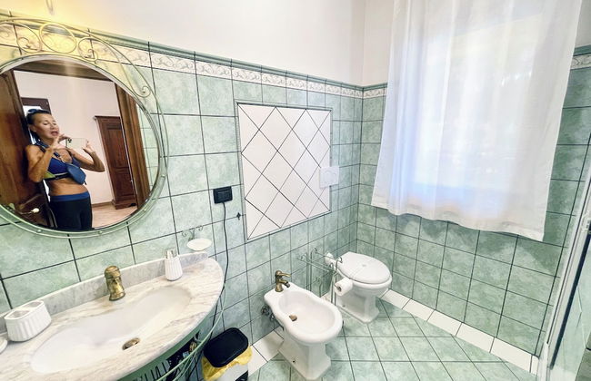 Pool, Jacuzzi and Events Room - Charming Villa in Umbria - Sleeps 24 - Lake View - Foto 58