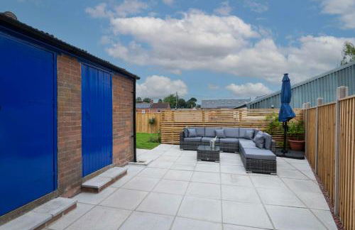 Corner House - Photo 15